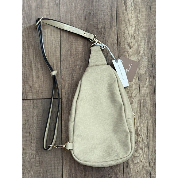 Anthropologie Mali +‎ Lili Gwen Faux Fur Woven Sling/Crossbody Bag Tan/Beige NWT - Picture 11 of 16